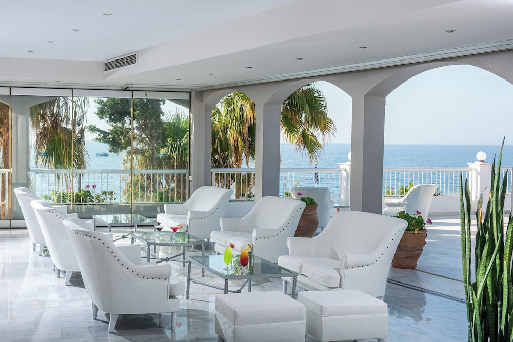 Rethymno Mare & Water Park — Restaurant & bars in Rethymnon