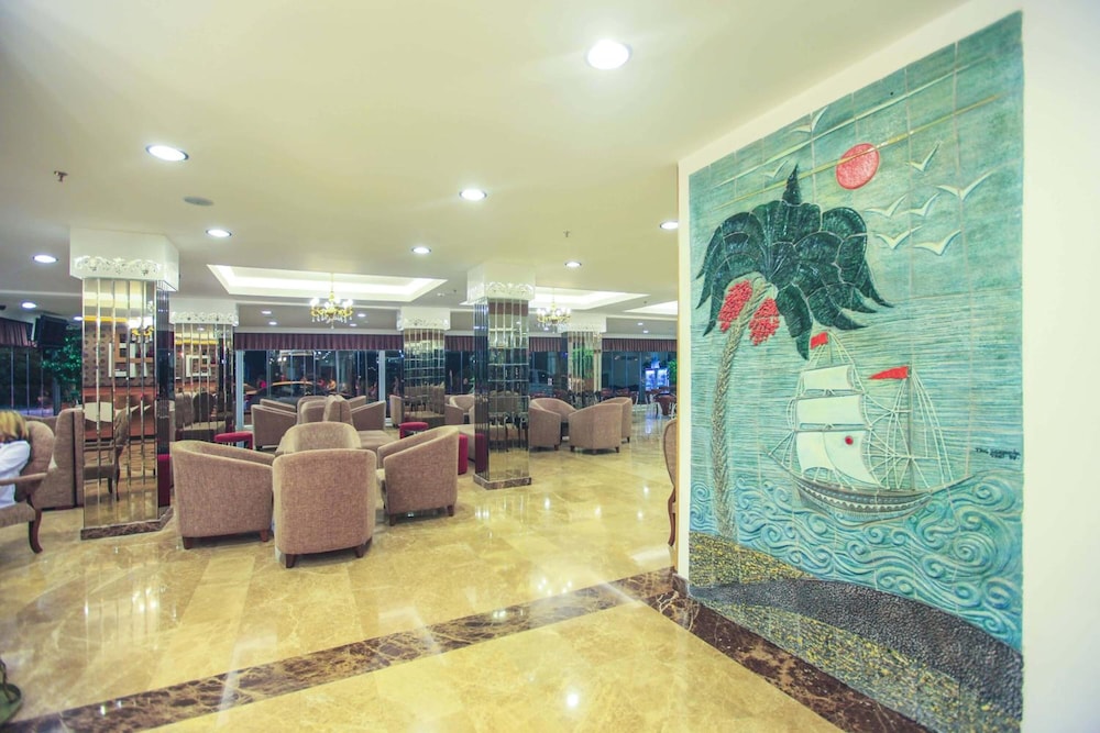 Eftalia Aytur Hotel — Hotel building in Alanya