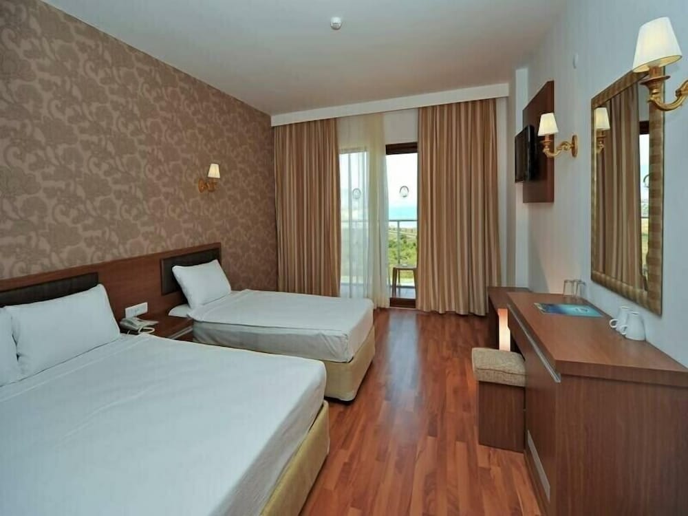 Eftalia Aytur Hotel — Hotel rooms in Alanya