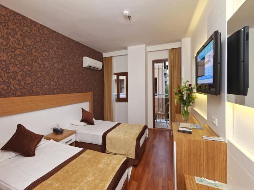 Eftalia Aytur Hotel — Hotel rooms in Alanya
