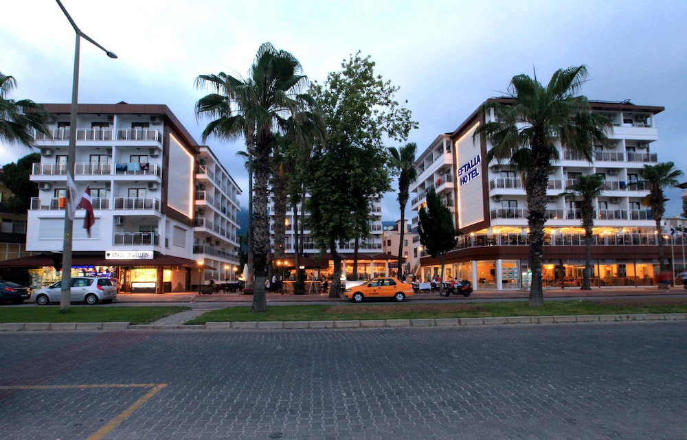 Eftalia Aytur Hotel — Hotel building in Alanya