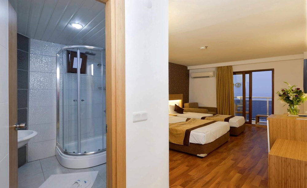 Eftalia Aytur Hotel — Hotel rooms in Alanya