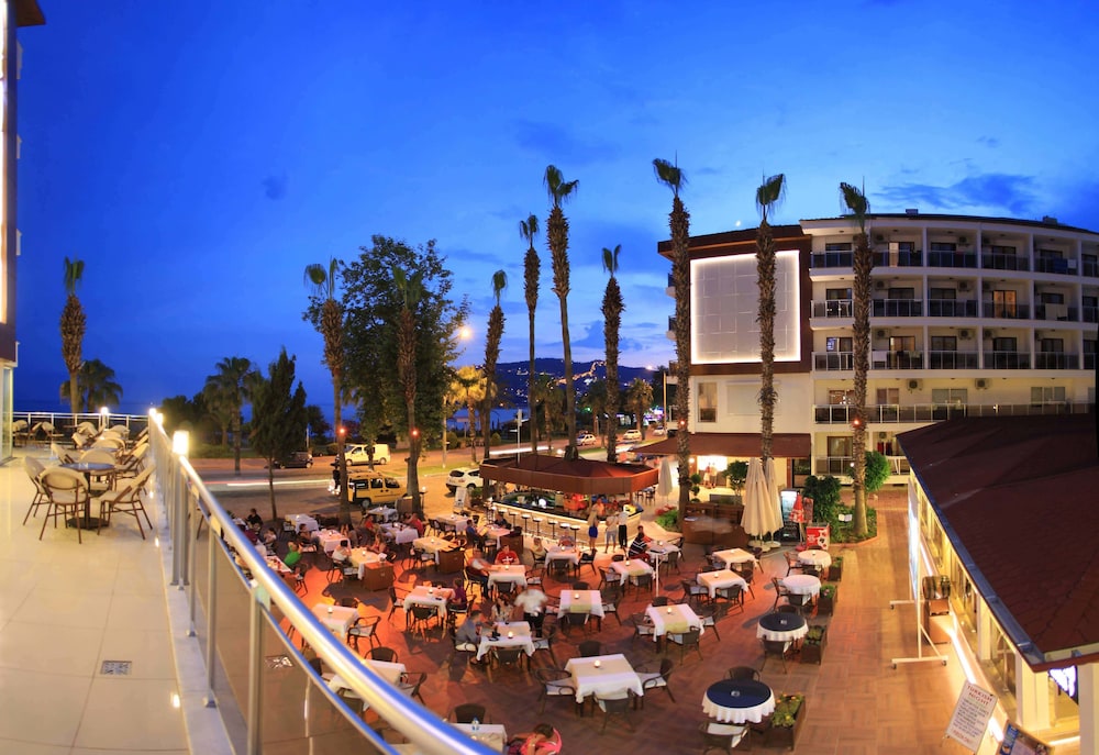 Eftalia Aytur Hotel — Restaurant & bars in Alanya