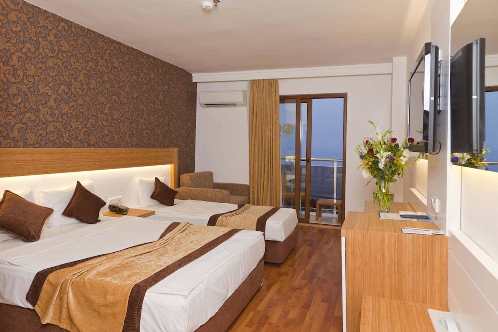 Eftalia Aytur Hotel — Hotel rooms in Alanya