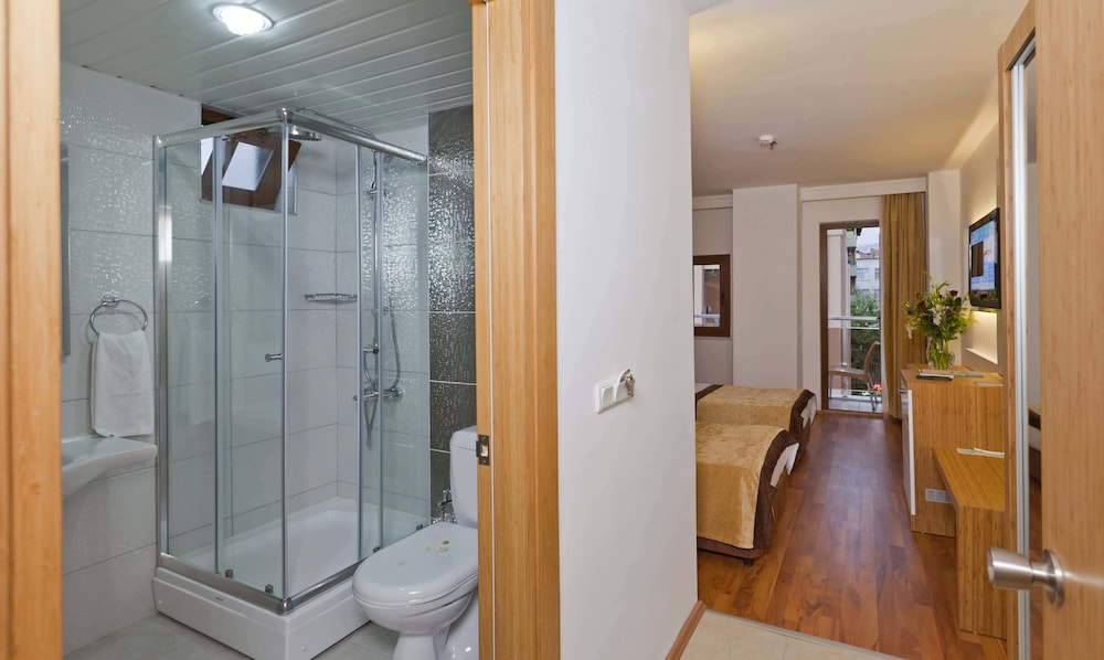Eftalia Aytur Hotel — Hotel rooms in Alanya