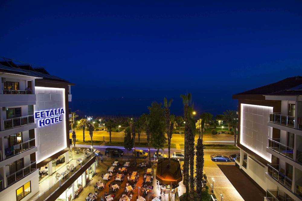 Eftalia Aytur Hotel — Hotel building in Alanya