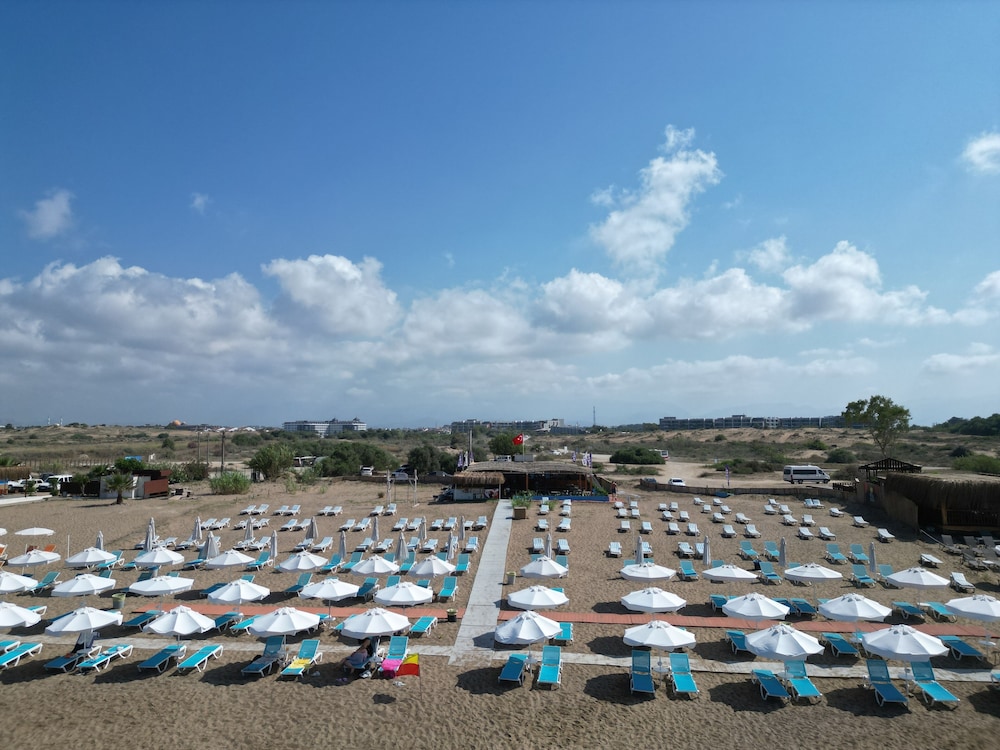 Irem Garden Hotel & Apartments — Beach in Side