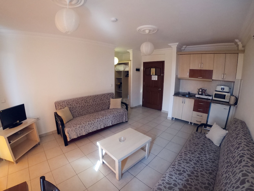 Irem Garden Hotel & Apartments — Hotel rooms in Side