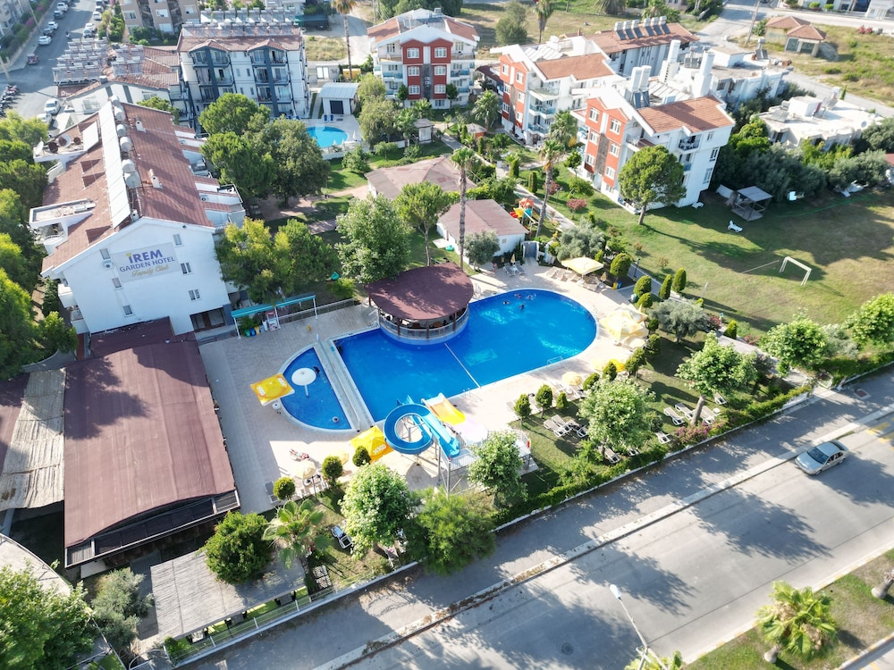 Irem Garden Hotel & Apartments — Swimming pool in Side