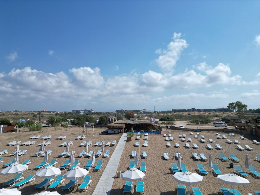 Irem Garden Hotel & Apartments — Beach in Side