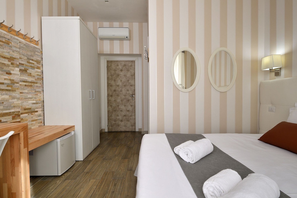 Rome Vatican Inn — Hotel rooms in Rome, Lazio
