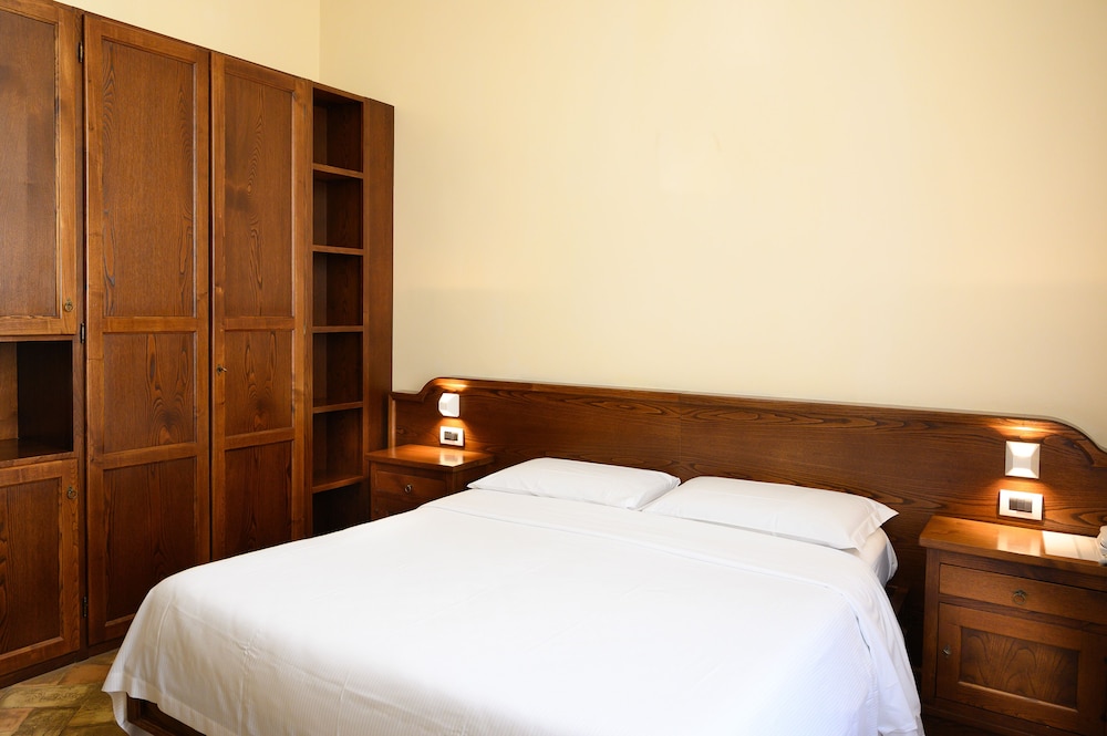 Casa I Cappuccini — Hotel rooms in Rome, Lazio
