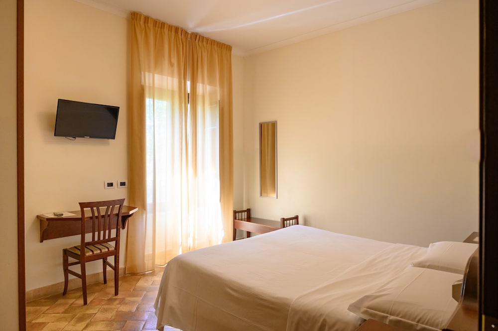 Casa I Cappuccini — Hotel rooms in Rome, Lazio