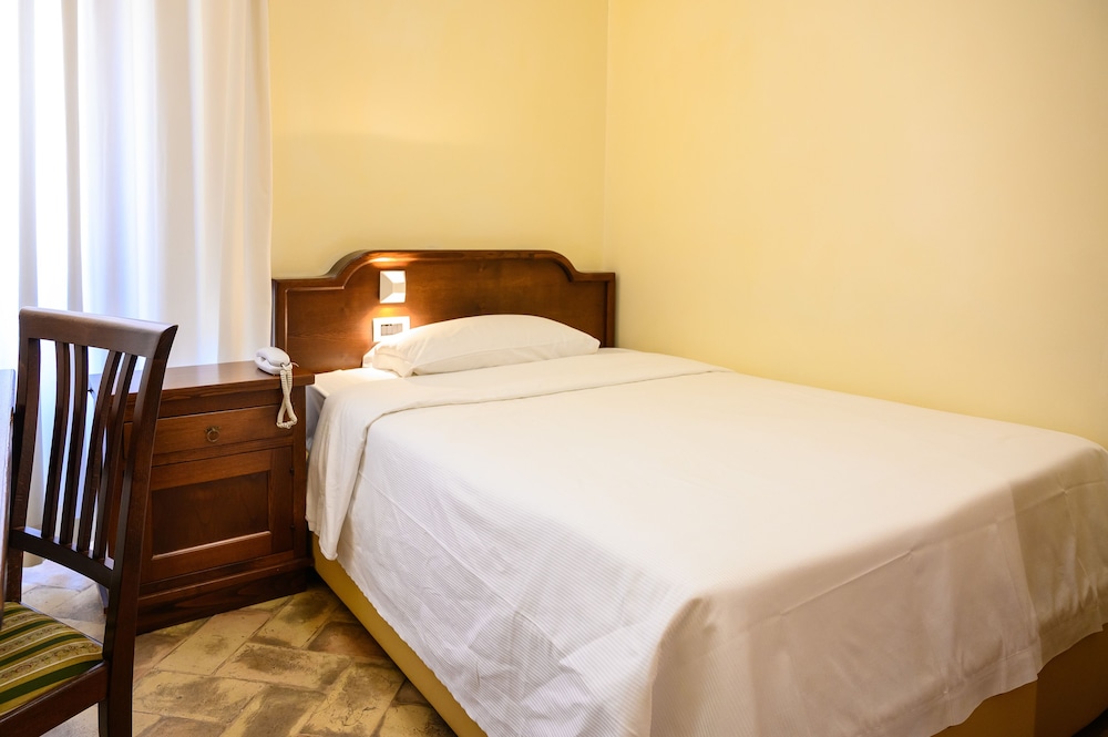 Casa I Cappuccini — Hotel rooms in Rome, Lazio