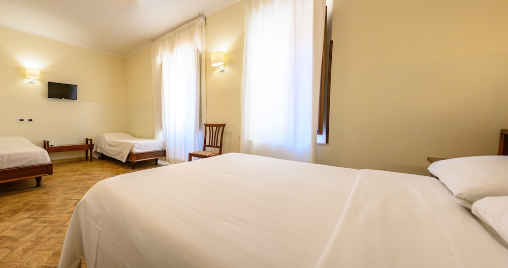 Casa I Cappuccini — Hotel rooms in Rome, Lazio