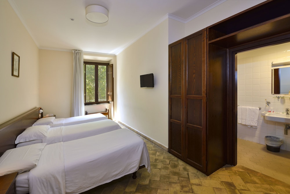 Casa I Cappuccini — Hotel rooms in Rome, Lazio