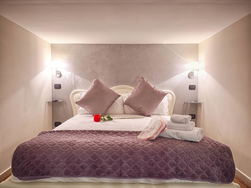 Operà Suites Roma — Hotel rooms in Rome, Lazio