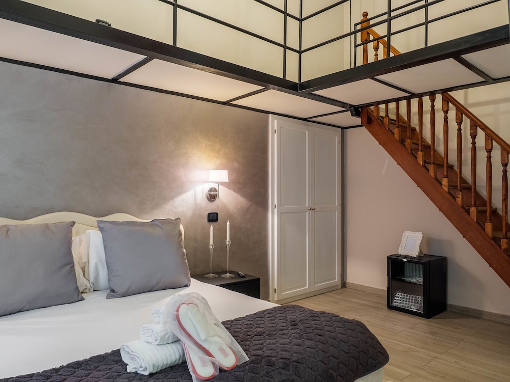 Operà Suites Roma — Hotel rooms in Rome, Lazio