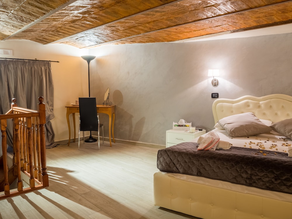 Operà Suites Roma — Hotel rooms in Rome, Lazio
