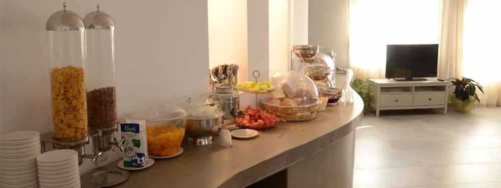 Hippocampus Hotel — Restaurant & bars in Kamari, South Aegean