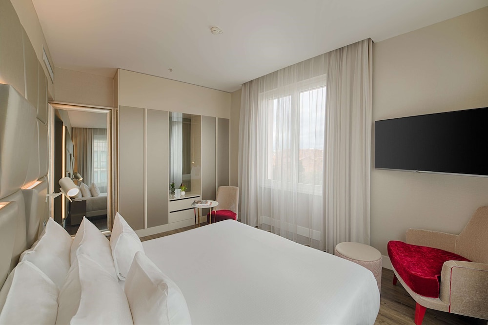 NH Collection Roma Palazzo Cinquecento — Hotel rooms in Rome, Lazio