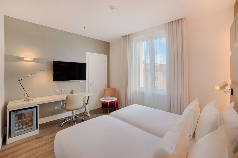NH Collection Roma Palazzo Cinquecento — Hotel rooms in Rome, Lazio