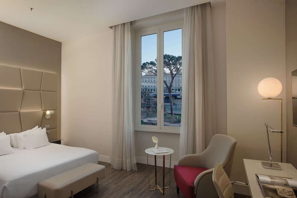 NH Collection Roma Palazzo Cinquecento — Hotel rooms in Rome, Lazio