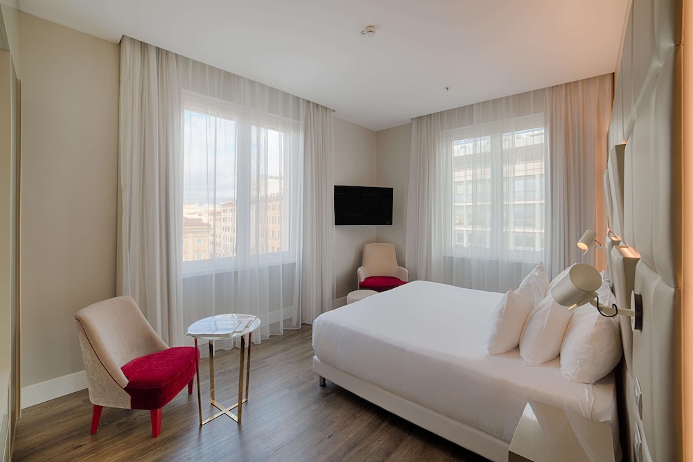 NH Collection Roma Palazzo Cinquecento — Hotel rooms in Rome, Lazio