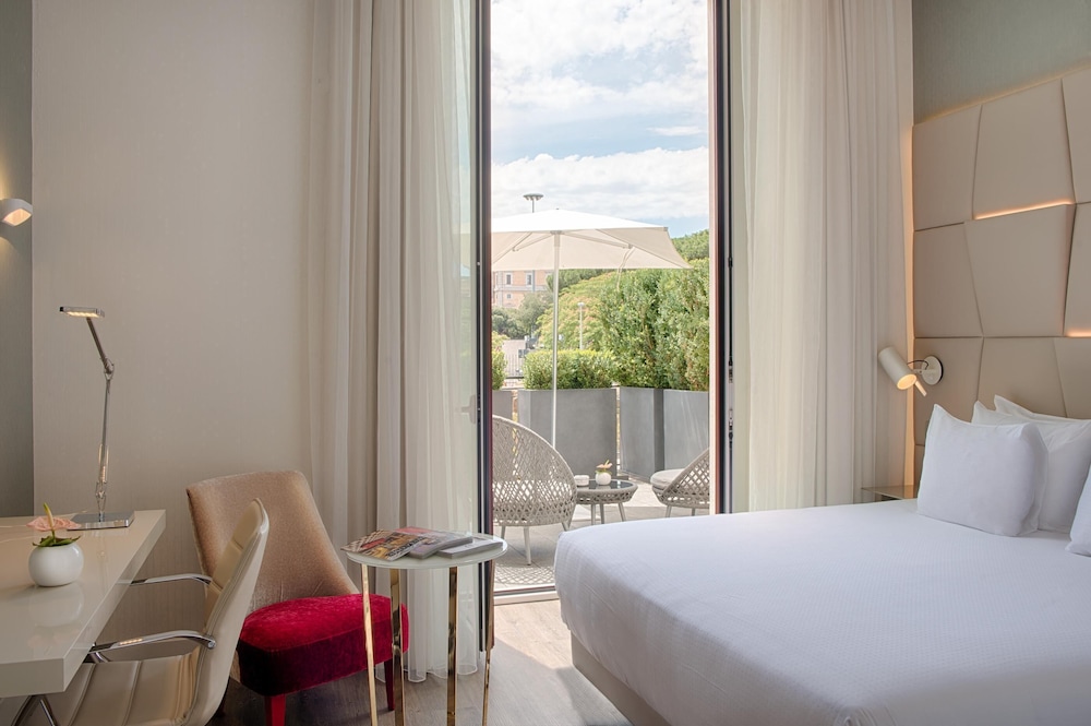 NH Collection Roma Palazzo Cinquecento — Hotel rooms in Rome, Lazio