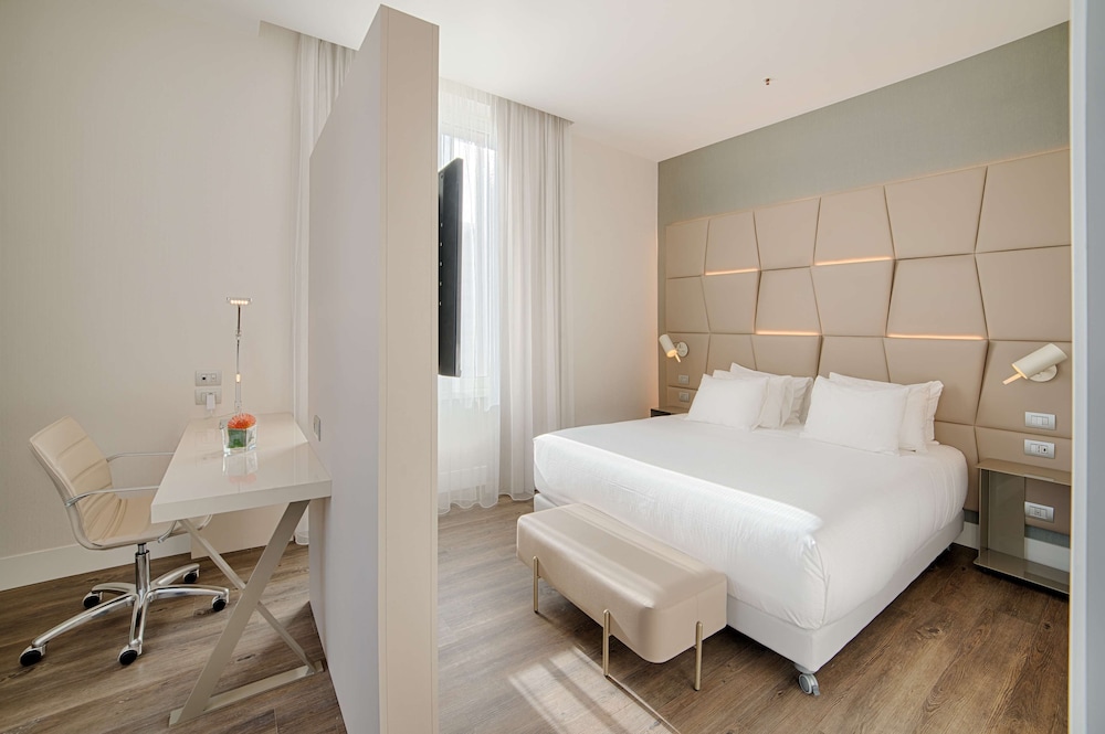 NH Collection Roma Palazzo Cinquecento — Hotel rooms in Rome, Lazio
