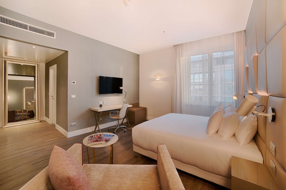 NH Collection Roma Palazzo Cinquecento — Hotel rooms in Rome, Lazio