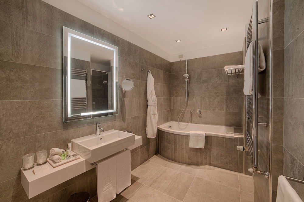 NH Collection Roma Palazzo Cinquecento — Hotel rooms in Rome, Lazio
