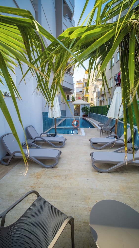 Heritage by Cimen Hotel — Swimming pool in Alanya