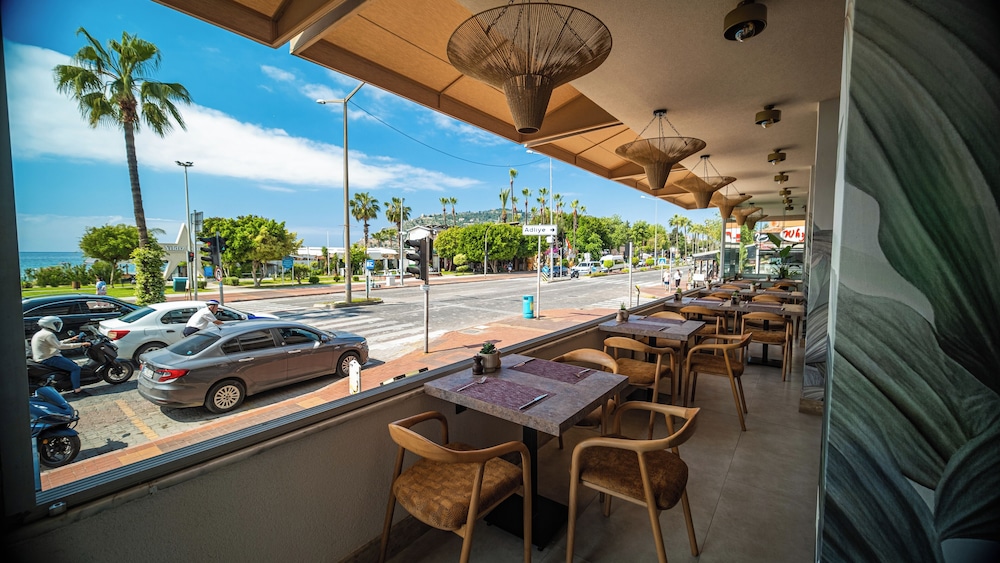 Heritage by Cimen Hotel — Restaurant & bars in Alanya
