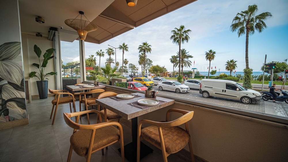 Heritage by Cimen Hotel — Restaurant & bars in Alanya