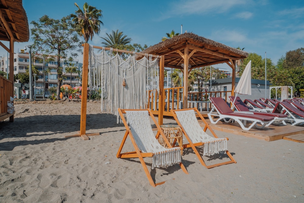 Heritage by Cimen Hotel — Beach in Alanya