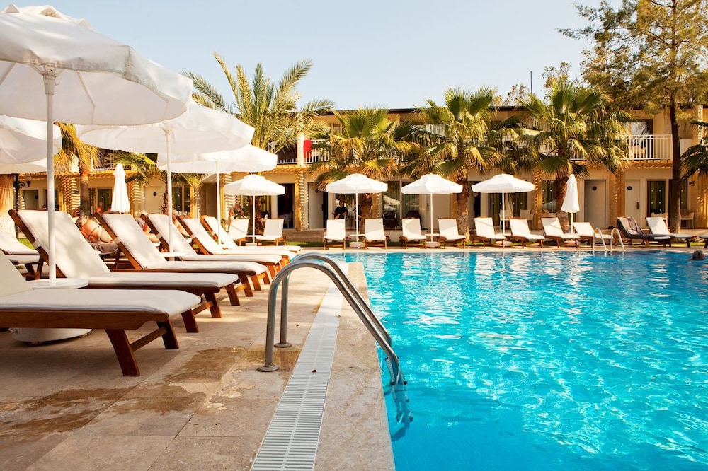 Sunprime Dogan Side Beach - Adults Only — Swimming pool in Side