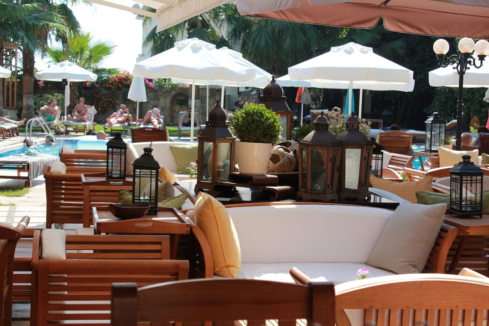Sunprime Dogan Side Beach - Adults Only — Restaurant & bars in Side