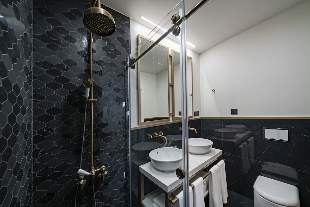 Madeira Gems — Hotel rooms in Funchal, Madeira