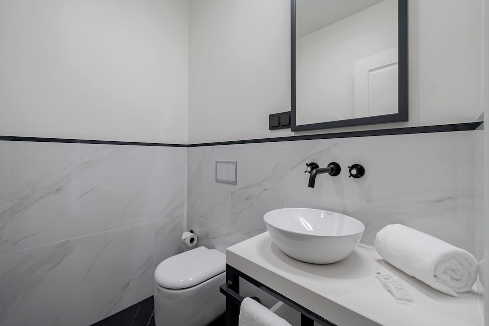 Madeira Gems — Hotel rooms in Funchal, Madeira