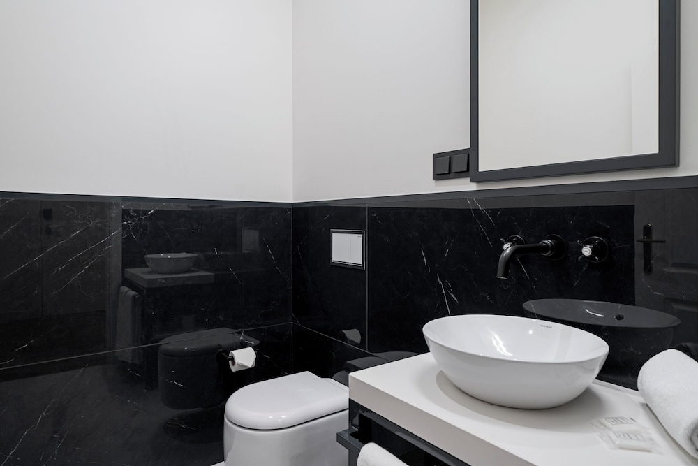 Madeira Gems — Hotel rooms in Funchal, Madeira