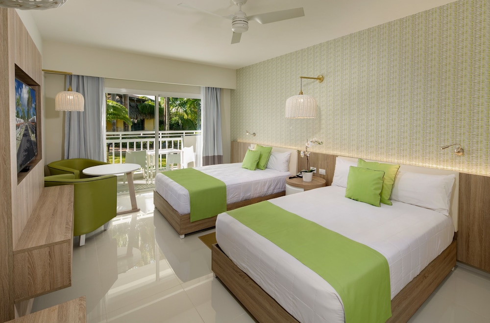 Grand Sirenis Punta Cana Resort & Aquagames - All Inclusive — Hotel rooms in Uvero Alto, La Altagracia
