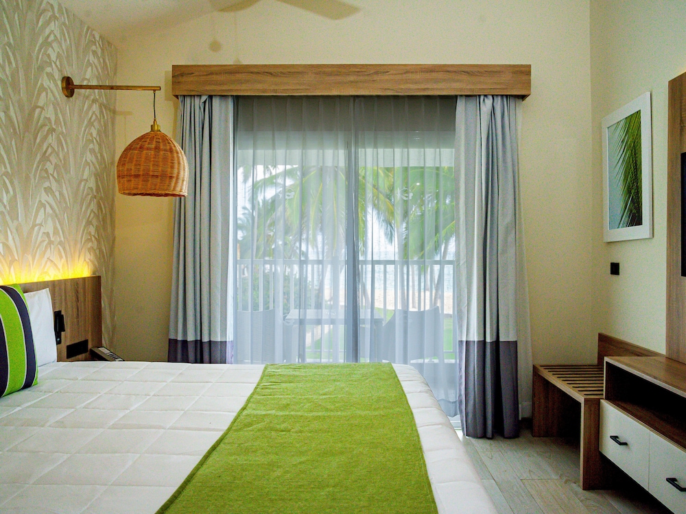 Grand Sirenis Punta Cana Resort & Aquagames - All Inclusive — Hotel rooms in Uvero Alto, La Altagracia