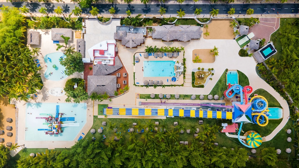 Grand Sirenis Punta Cana Resort & Aquagames - All Inclusive — Attractions for children in Uvero Alto, La Altagracia