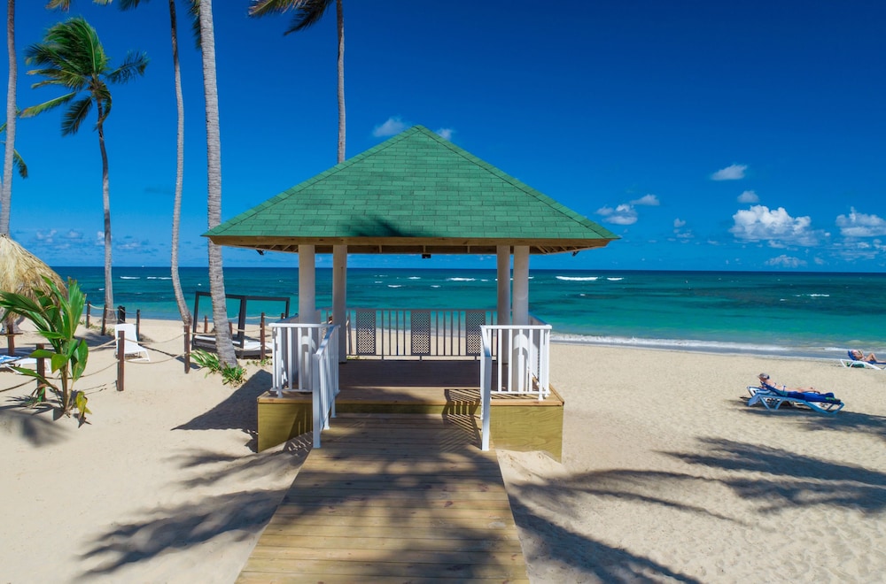 Grand Sirenis Punta Cana Resort & Aquagames - All Inclusive — Beach in Uvero Alto, La Altagracia