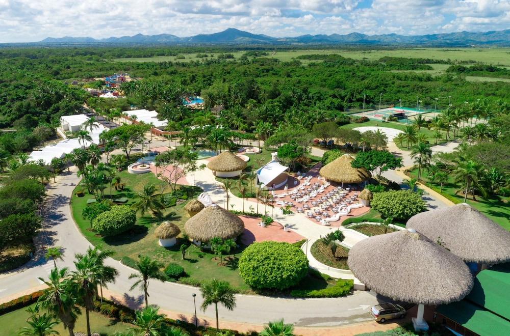 Grand Sirenis Punta Cana Resort & Aquagames - All Inclusive — Attractions in the area in Uvero Alto, La Altagracia