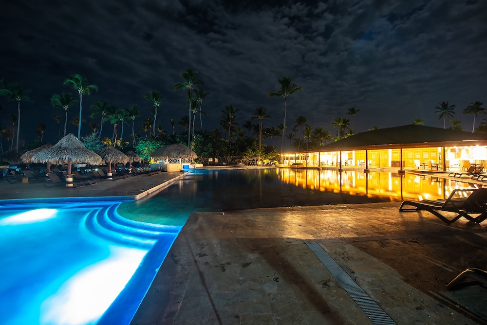 Grand Sirenis Punta Cana Resort & Aquagames - All Inclusive — Swimming pool in Uvero Alto, La Altagracia