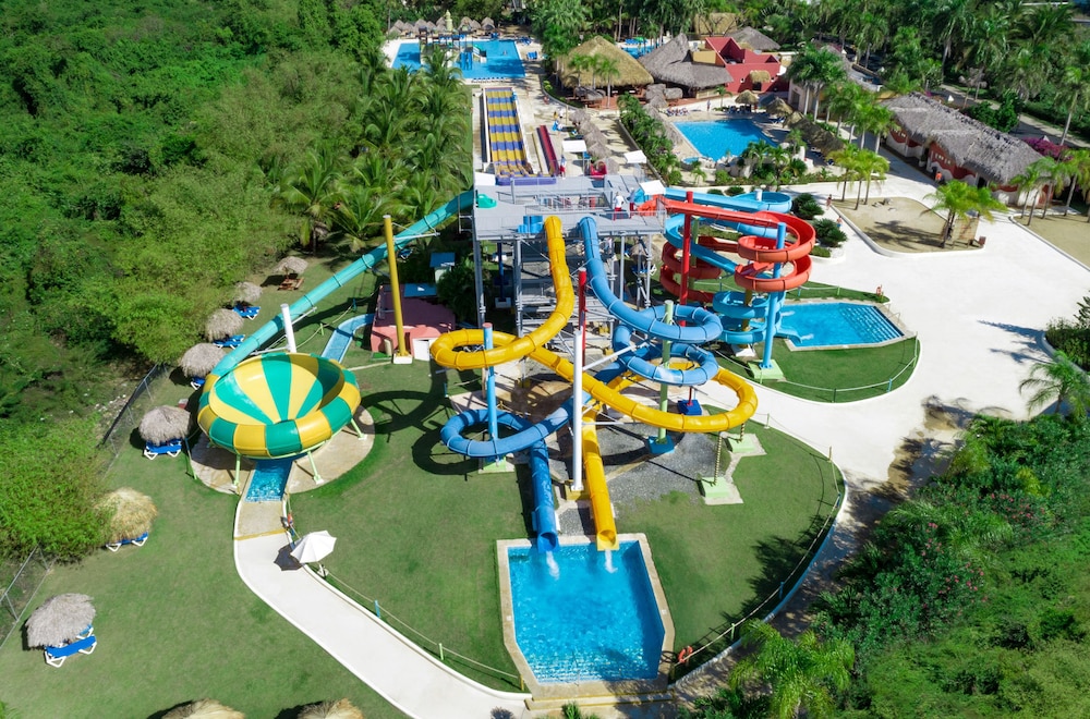 Grand Sirenis Punta Cana Resort & Aquagames - All Inclusive — Attractions for children in Uvero Alto, La Altagracia