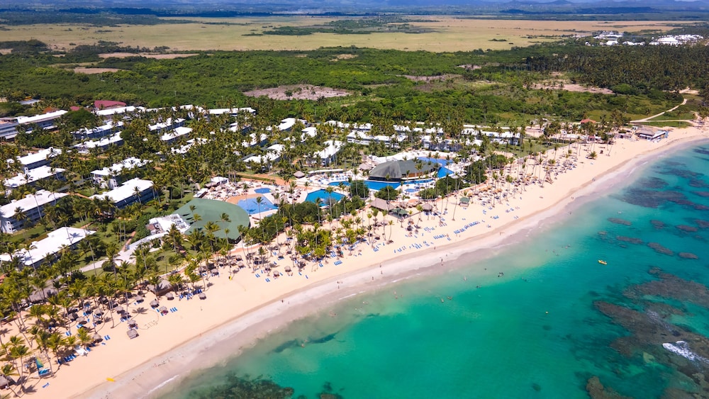 Grand Sirenis Punta Cana Resort & Aquagames - All Inclusive — Beach in Uvero Alto, La Altagracia