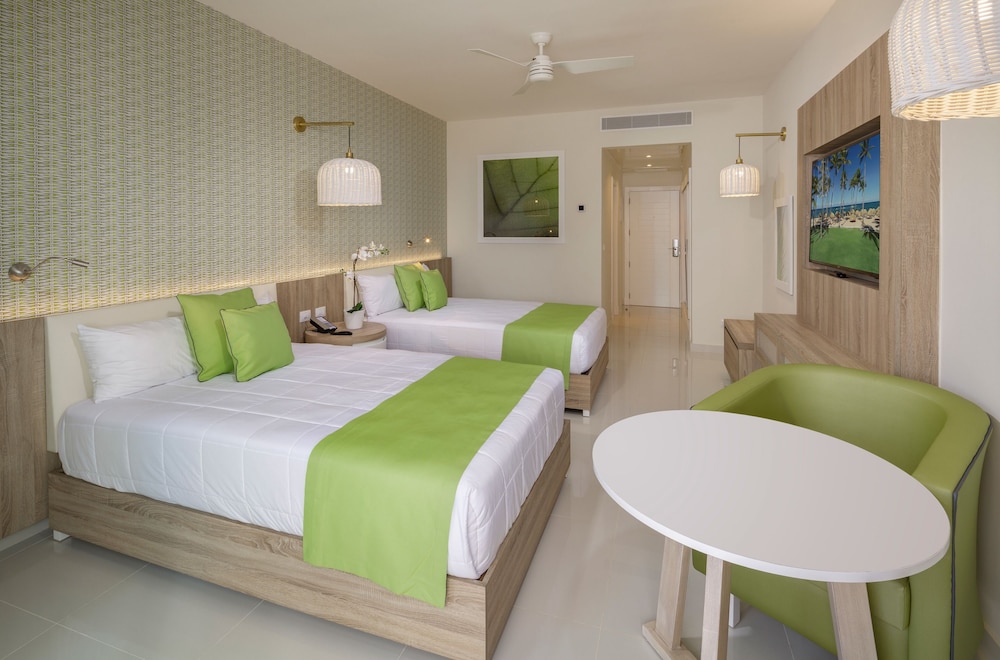 Grand Sirenis Punta Cana Resort & Aquagames - All Inclusive — Hotel rooms in Uvero Alto, La Altagracia